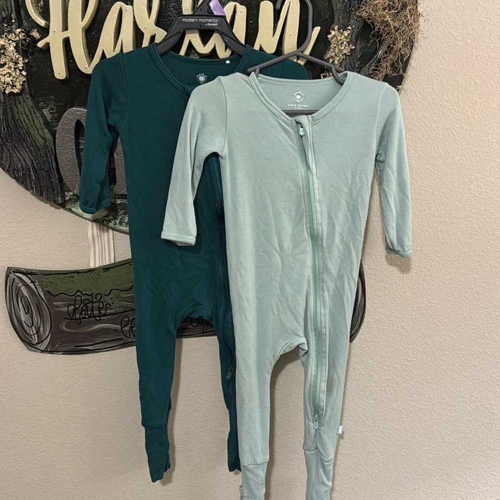 Dreamland Baby bamboo convertible rompers 12-18M